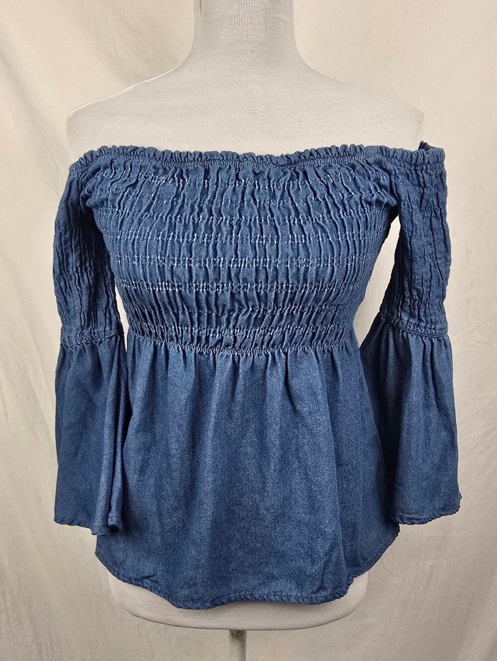 Taxi Smocked Off Shoulder Y2K Chambray Coquette Bell Sleeve Top sz M